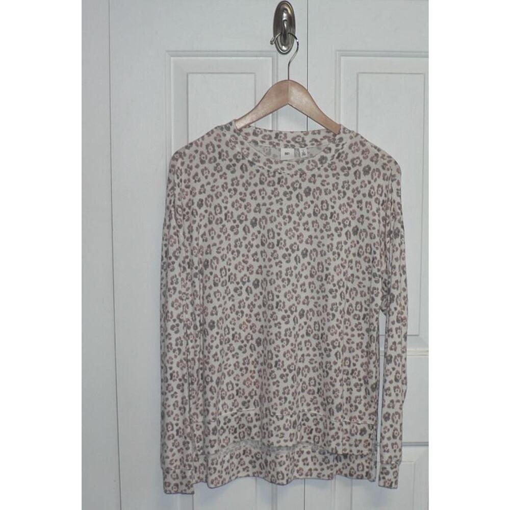 BP Womens Comfy Long Sleeve Crewneck Sleep Lounge Top Ivory Egret Leopard SM $39